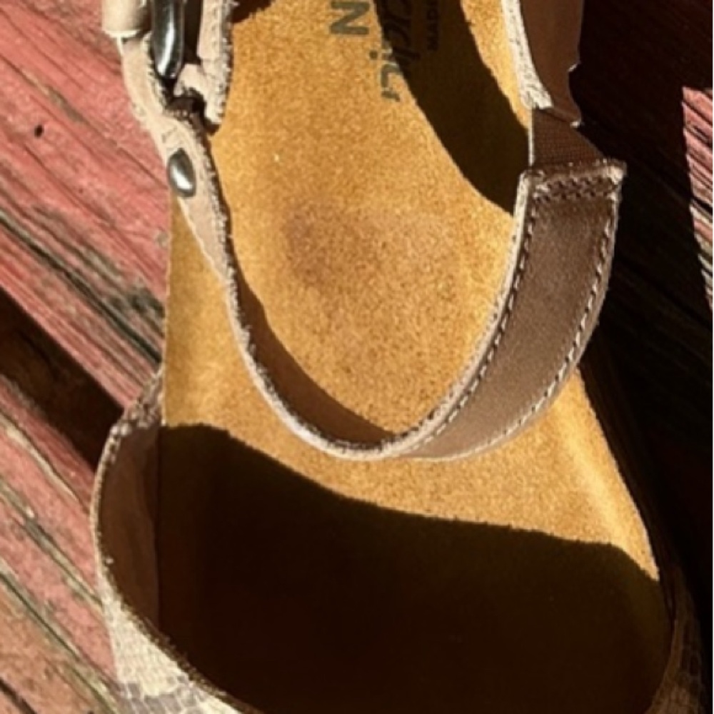 NAOT Women’s Leather Sandals Snake Print Comfort Size 41 US 10 Arch Support - Picture 12 of 16